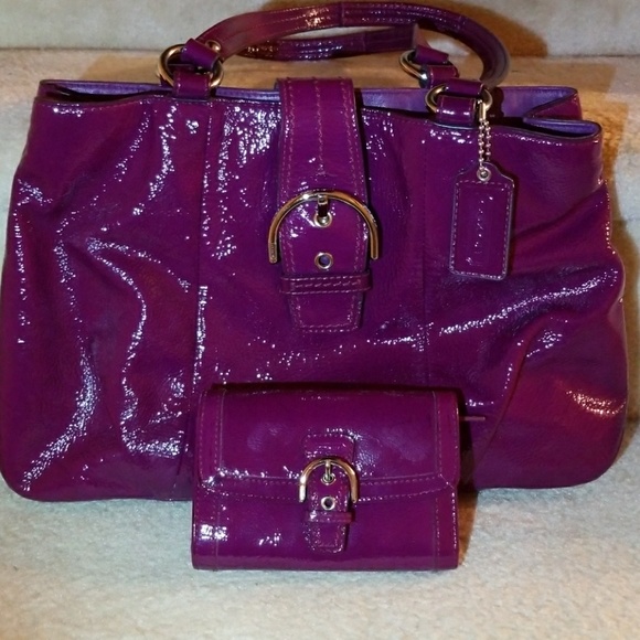 Coach Handbags - Authentic Coach Purse & Wallet